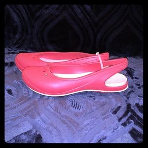 New Crocs without Tags